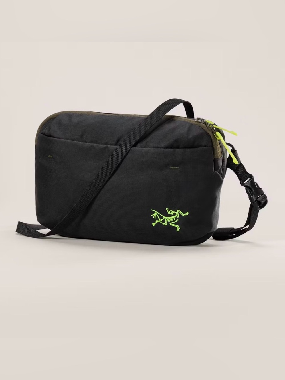 Arc'teryx HELIAD CROSSBODY BAG Spotlight Sling Bag Neon Green Logo and Accents